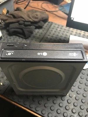 Toshiba Samsung CDRW/DVD-ROM for Dell (0NR92) SATA THA01 TS-H493 - Image 1 of 2