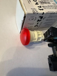 LUZ INDICADORA ILUMINADA ROJA SIEMENS 3SB3 248-6BA20 - Imagen 1 de 4