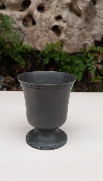 Ancienne timbale en étain "Titre légal" mesurant 8,5 cm X 6,7 cm - Photo 1/4