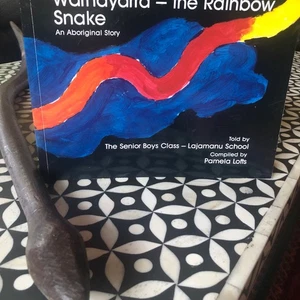 Warnayarra The Rainbow Snake by Lajamanu School SBC & Pamela Lofts PB 1987 1st - Picture 1 of 7