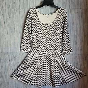 NWT Urban Girl Long Sleeve Women Dress Snap Back Round Neck Blue White Size Med - Picture 1 of 9