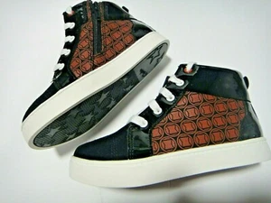 Black WIdow Youth Size 10G Leather Running Shoes -Clarks City Hero Hi-Top - Picture 1 of 2