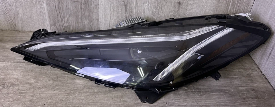 Chevrolet Corvette 2025 conjunto de faros LH lado del conductor LED OEM Foto 1 de 4