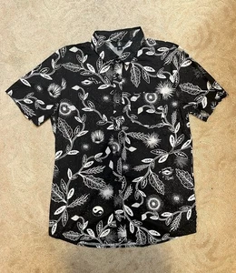 Volcom Black/ White Floral Button-Up Shirt - men’s size L - Picture 1 of 4