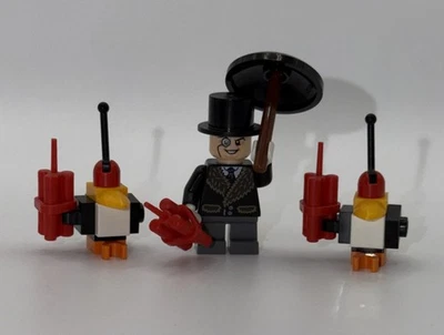 Lego DC Super Heroes Minifigure The Penguin - Fur Collar Top Hat from set 76010 - Image 1 of 2