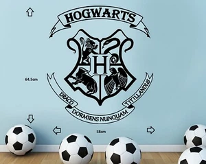 HARRY POTTER HOGWARTS COAT OF ARMS CUT VINYL WALL ART STICKER / DECAL - Picture 1 of 4