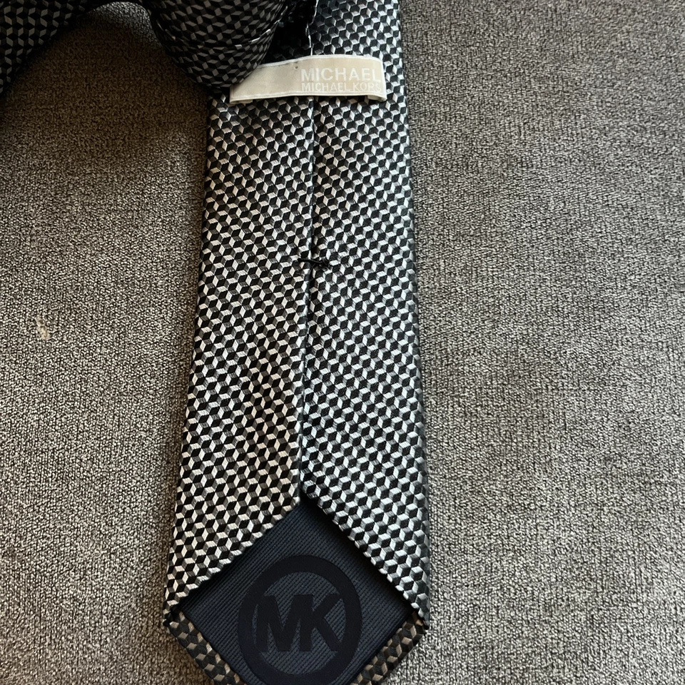 Corbata para hombre Michael Kors negra y plateada Foto 1 de 2