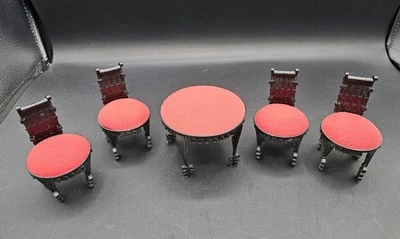 Muebles de lata para muñecas victorianos rojos y negros 5 piezas sillas de comedor detalladas Foto 1 de 4