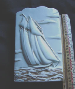 Vintage 50s Planter Wall Pocket Sail Boat White Gold VGC 6" Japan - Picture 1 of 6