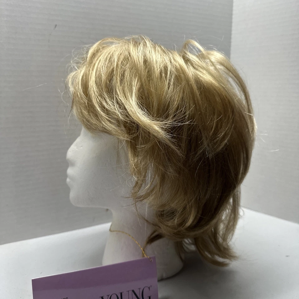 Paula Young Wig Kennedy -a Highlighted Blond Wavy Bob Lob 1488A Light Blond - Image 1 of 4