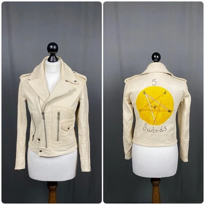 РЕДКАЯ! Женская байкерская куртка DIOR Homme Swords бежевая ассиметричная кожа размер 40 - Изображение 1 из 4