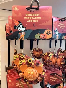 2025 Disney Parks Mickey Mouse Happy Halloween Kranz Feiertag Ornament Neu - Bild 1 von 3