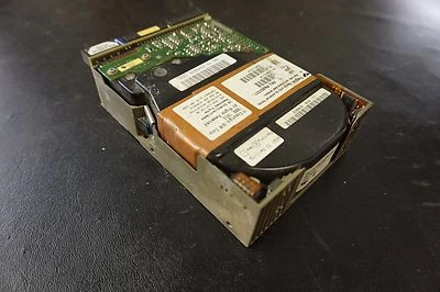 IBM Type 0661 160MB 3.5IN HH SCSI 1 50 PIN Hard Drive - Image 1 of 2