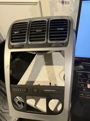 GMC Acadia 2007-2012 tablero central bisel de ajuste climático con rejillas de ventilación 20983357 Foto 1 de 4