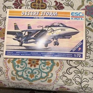 1/72 AMT ERTL F-14A TOMCAT Desert Storm Plastic Models 8700 - Picture 1 of 4