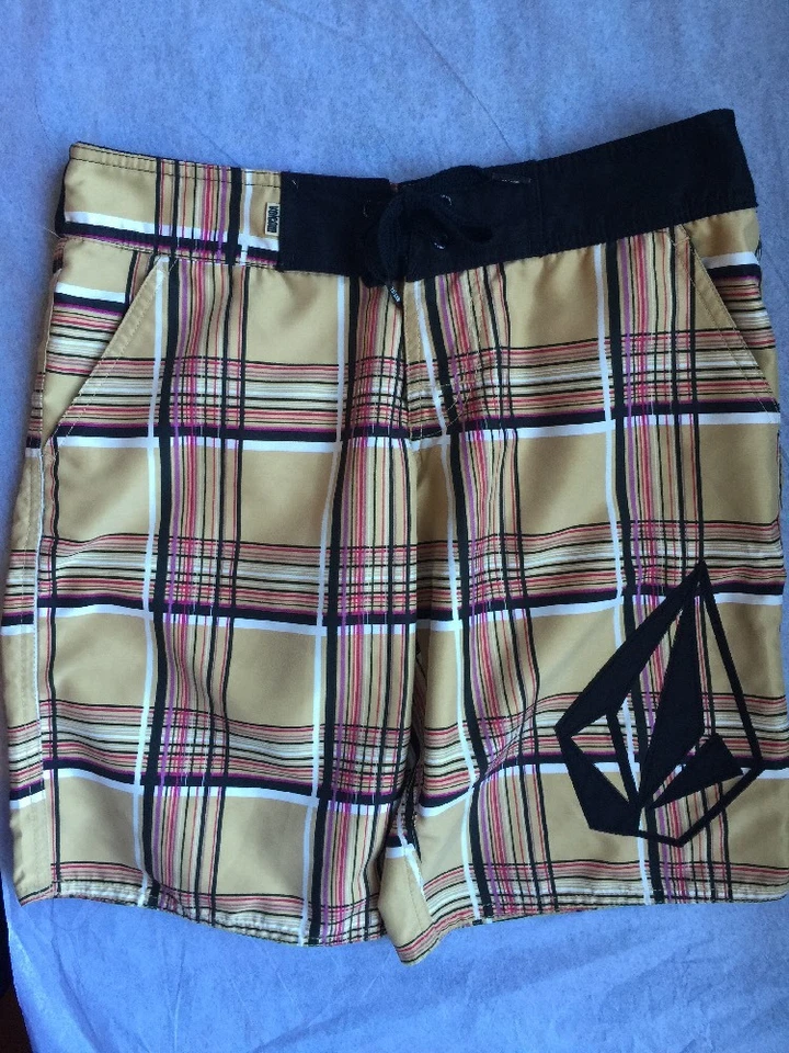 Juniors Volcom "Poison Oak" Board Shorts Size 1 (4 Pockets) - Image 1 of 4
