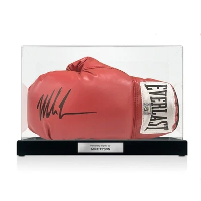 Roter Boxhandschuh signiert von Mike Tyson. In Vitrine mit Plakette - Bild 1 von 3