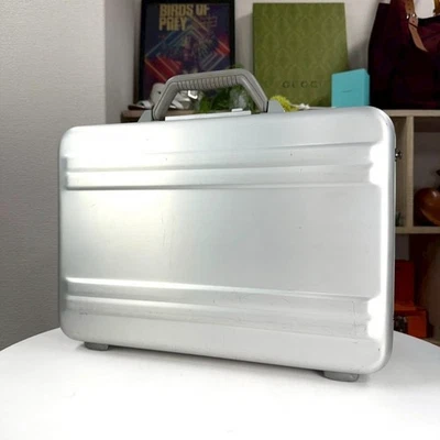 ZERO HALLIBURTON Silver Aluminium Attache Case 27x41x21 cm USED from Japan - Image 1 of 4