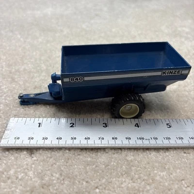 1/64 Kinze 840 Auger Wagon Broken See Pics Die Cast Loose Blue R9 - Image 1 of 4