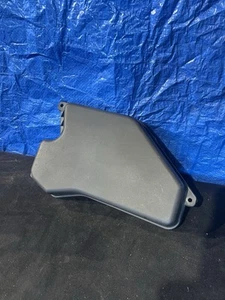 2002-2005 Lexus GS300 GS430 IS300 OEM ECU Box Computer Unit Enclosure Lid Cover - Picture 1 of 4