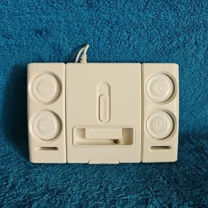 One World Electronic Essentials Enceintes MP3 iPod Dock avec prise jack 3,5 mm standard - Photo 1 sur 3
