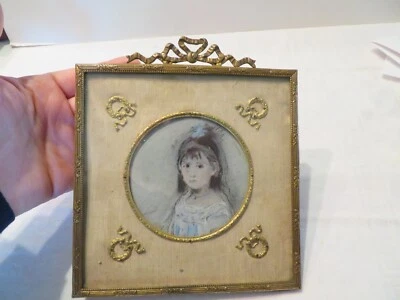 ancien cadre photo de style empire à posé en bronze, laiton, tissu - Photo 1/4