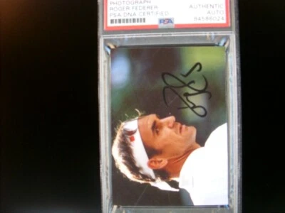 ROGER FEDERER  AUTO PHOTO   GRADED BY  PSA/DNA  CERTIFIED  AUTHENTIC  AUTO!!!! - Image 1 of 3
