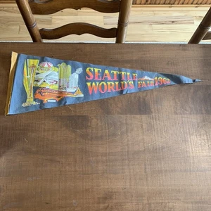 VINTAGE ADV 26 IN FELT PENNANT 1962 SEATTLE WORLD'S FAIR 1962 - Picture 1 of 6