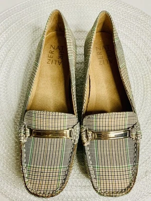 Zapatos cómodos sin cordones Naturalizer KARI 10M de cuero blanco para mujer Foto 1 de 4