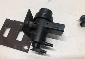 Solenoide de vacío VS52 EGR para camioneta E150 E250 E350 Econoline Ford F-150 - Imagen 1 de 9