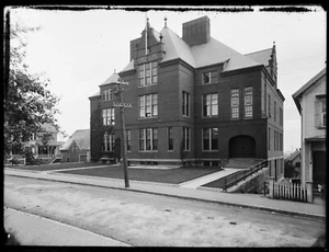 LATE 1800s or EARLY 1900s GLASS NEGATIVE, SCHOOL, UNKNOWN LOCATION - Picture 1 of 2