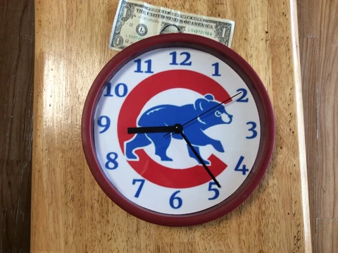 CHICAGO CUBS WALL CLOCK 8.78 INCH DIA Cover