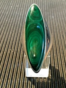 Anillo talla 64, plata 925 con un cabujón de malaquita de Zaire - Imagen 1 de 3