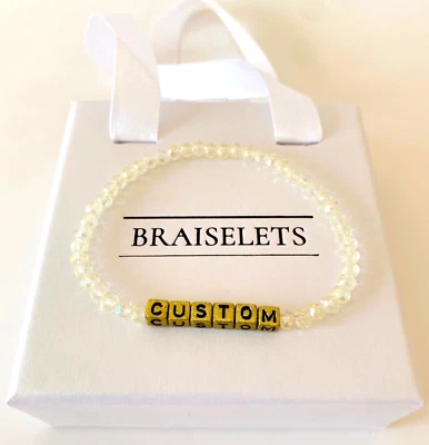 Pulsera con nombre personalizada 4 mm cuentas beige letras doradas para mujer delicadas joyas Foto 1 de 4