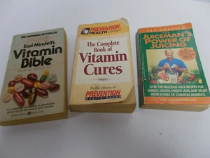 Lot of 3 vintage vitamin and juicing books - Picture 1 of 5