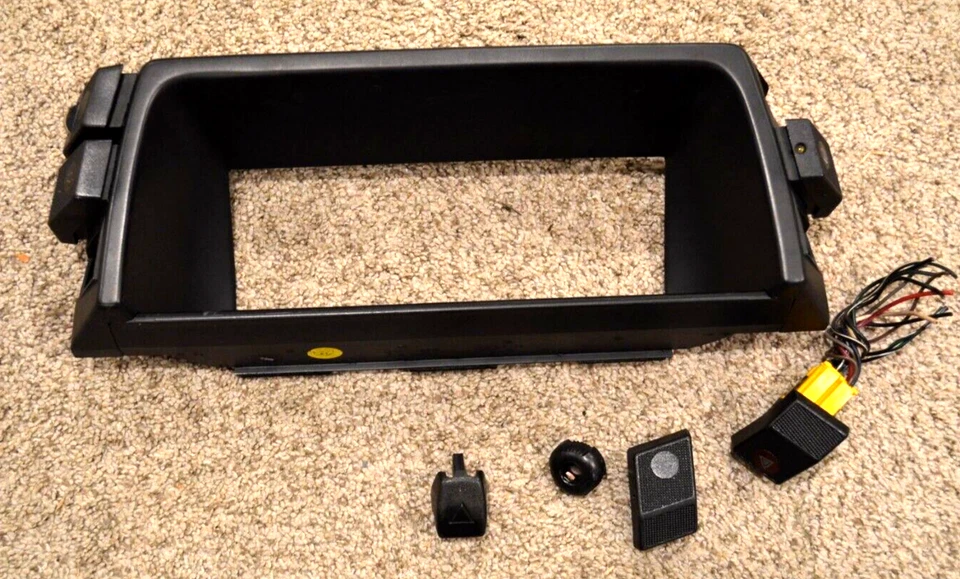 1987 1988 1989 VOLKSWAGEN VW FOX DASH BEZEL CLUSTER SURROUND SWITCHES TRIM OEM Foto 1 de 4