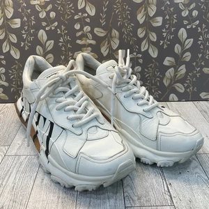 Valentino Cream Leather VLTN Bounce Low Top Sneakers Size 36 1/2 - Picture 1 of 12