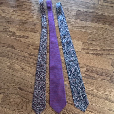 Lote de 3 corbatas Stanford y seda gigante Foto 1 de 4