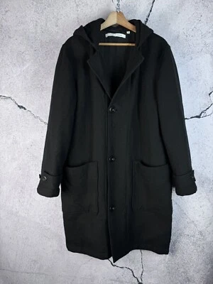 Trench coat marca japonesa Uniqlo X Lemaire - Imagem 1 de 4