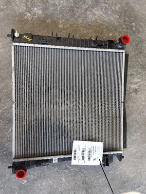 Radiador Kia K5 2021-2024 1,6 L Foto 1 de 4