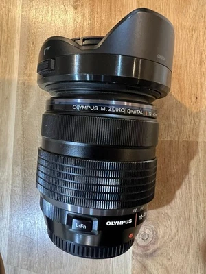 OLYMPUS M.ZUIKO 12-40mm f/2.8 pro - Image 1 of 2