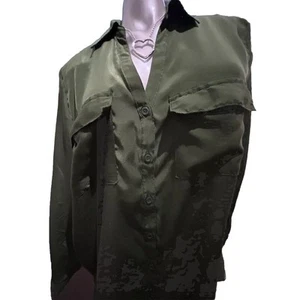 Neu mit Etikett New York Co salbeigrüne Karrierebluse mit Knopfleiste Größe XL 16 - Bild 1 von 7