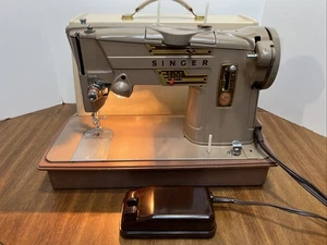 Máquina de coser Singer 328K vintage con estuche - Imagen 1 de 13