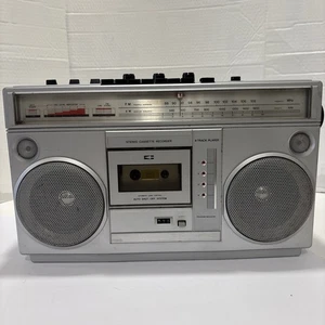 Montgomery Ward 3995B AM/FM 8Spur/Kassettenspieler Ghettoblaster - Bild 1 von 4