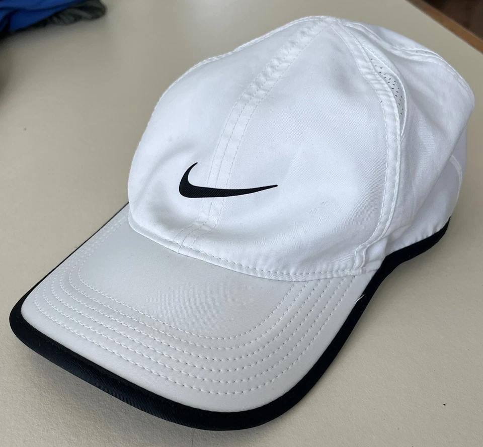 Nike перо света Dri-Fit шляпа белый черный регулируемый теннис пиклбол влаги - Изображение 1 из 4