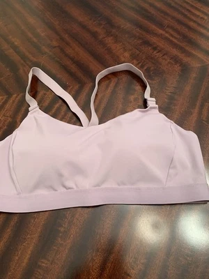 Sujetador deportivo Powersoft Old Navy para mujer talla XL soporte ligero lila pálido Foto 1 de 4