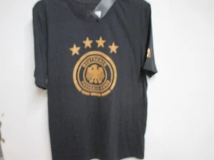 CAMISETA CON LOGOTIPO DEL EQUIPO NACIONAL DE FÚTBOL DE ALEMANIA (ADIDAS) PARA HOMBRE NUEVA CON ETIQUETAS NEGRA ¡RARARA! - Imagen 1 de 4