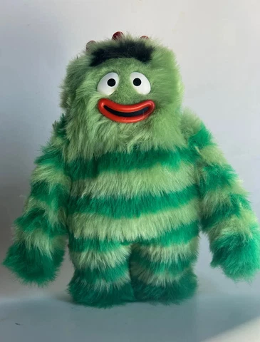 Kid Robot Yo Gabba Gabba Brobee Kidrobot Vinyl Furry Figurine Cover
