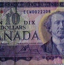 1971 CANADIAN Ten DOLLAR BILL  Especially rare number:  EEW0022208   