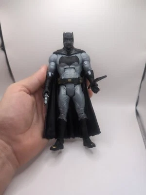 Figura de acción DC Multiverse Suicide Squad BatmanKiller Croc Series Foto 1 de 4